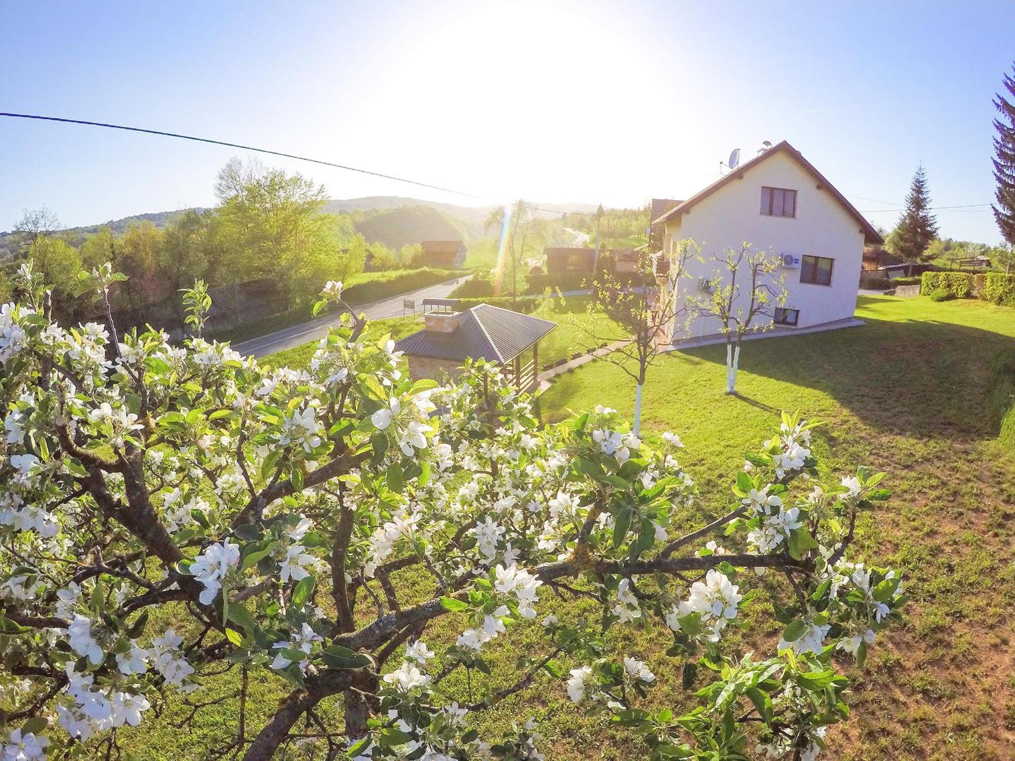 Apartment Ante Slunj Bagian luar foto