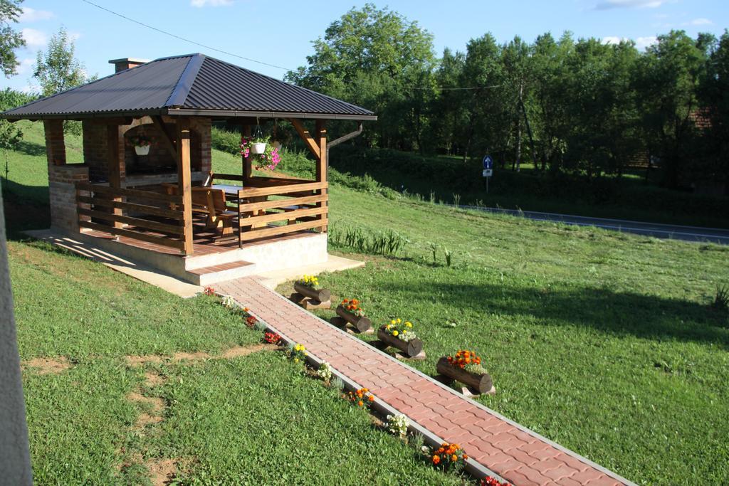 Apartment Ante Slunj Bagian luar foto